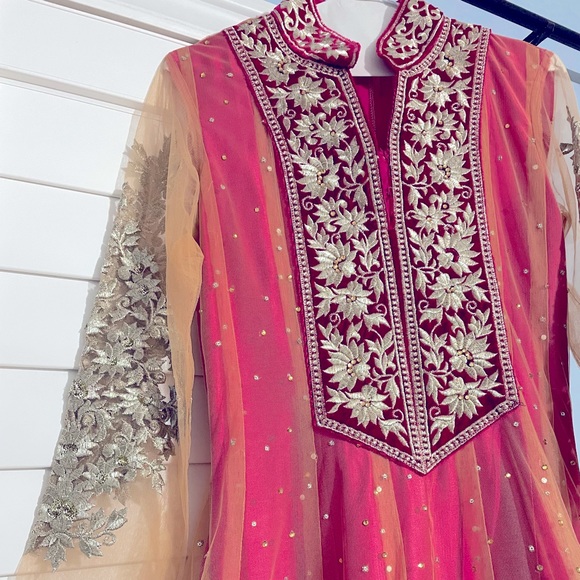Stunning Indian Anarkali Outfit - for Wedding Receptions, Sangeets or Mehndis! - Picture 1 of 2